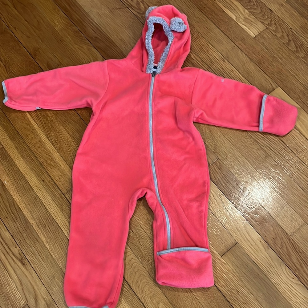 Columbia fleece onesie. Fold over parts for hands and feet. Size 24mo